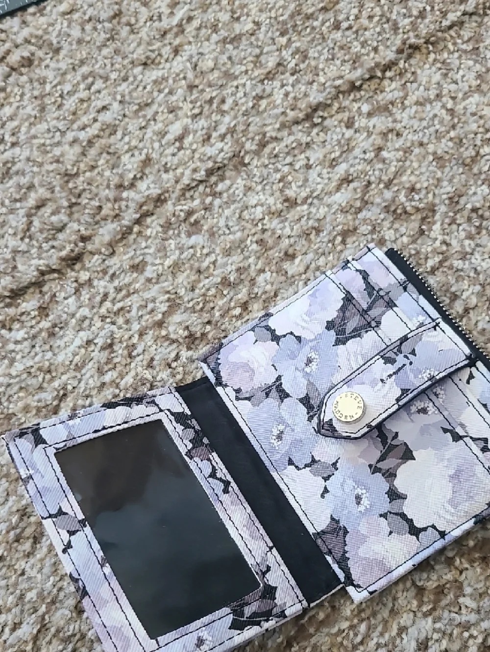 Steve Madden Floral Zip Card Wallet in Lavender and Black